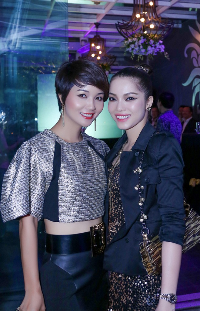 Mai Thu Huyền khoe eo thon, 'đọ dáng' với Quách An An - ảnh 9