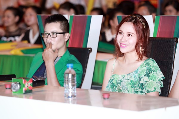 'Gái một con' Lưu Hương Giang khoe dáng thon thả - ảnh 4
