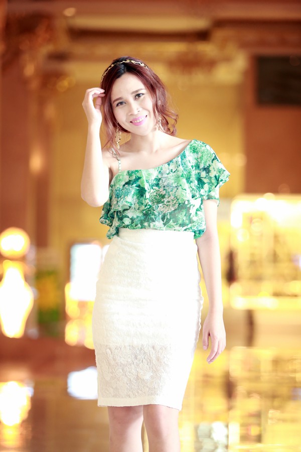 'Gái một con' Lưu Hương Giang khoe dáng thon thả - ảnh 9