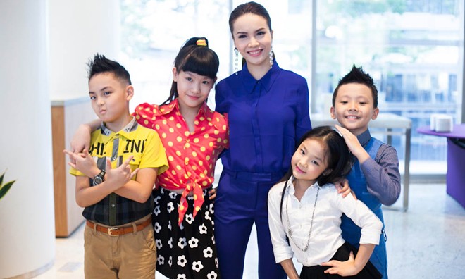 Yến Trang 'chuẩn men' khi dự họp báo - ảnh 9