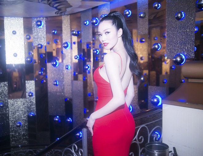 Váy áo sexy, Khánh My 'đốt cháy' tiệc đêm - ảnh 1