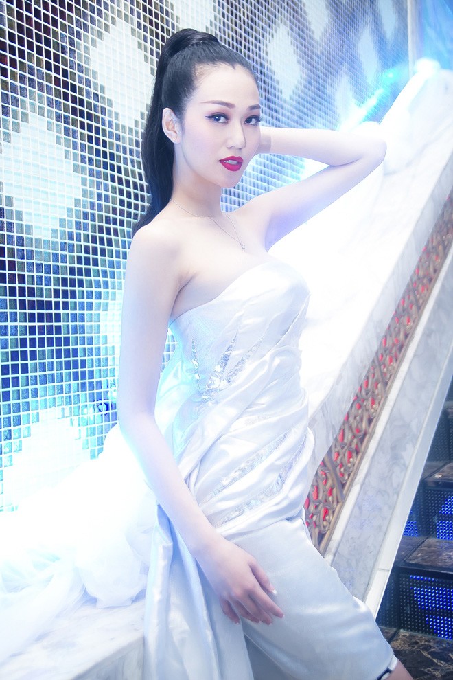 Váy áo sexy, Khánh My 'đốt cháy' tiệc đêm - ảnh 5