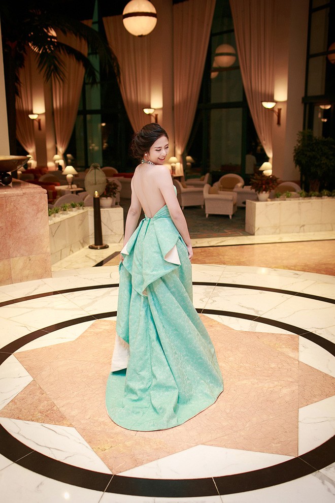 Ngọc Hân khoe lưng trần nõn nà - ảnh 10