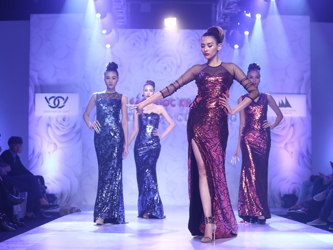 Hoàng Yến đeo móng vuốt như ma nữ trên sàn catwalk - ảnh 3