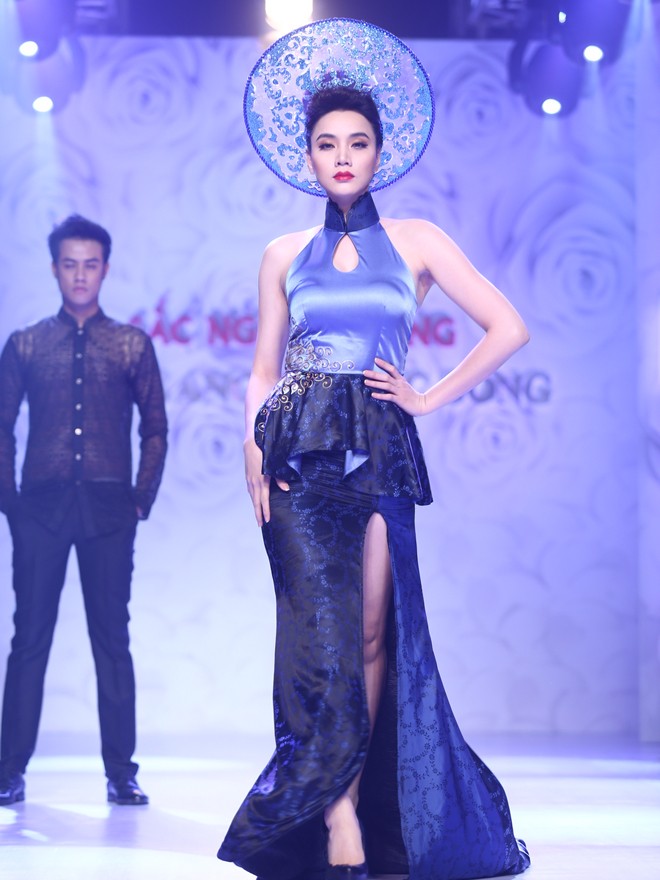 Hoàng Yến đeo móng vuốt như ma nữ trên sàn catwalk - ảnh 9
