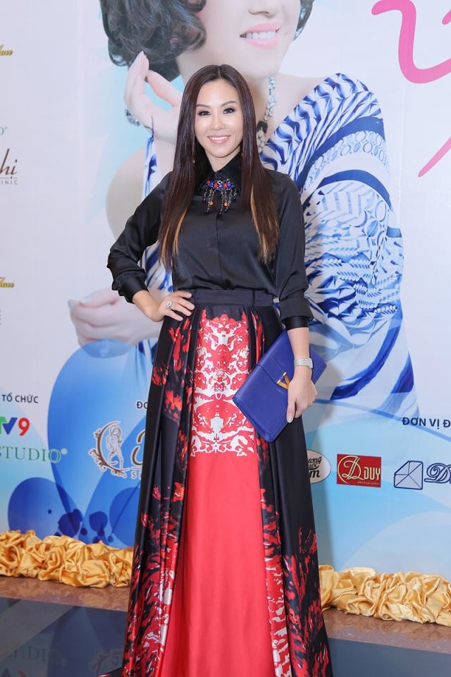 Thu Hoài khoe dáng với váy 140 triệu đồng - ảnh 6