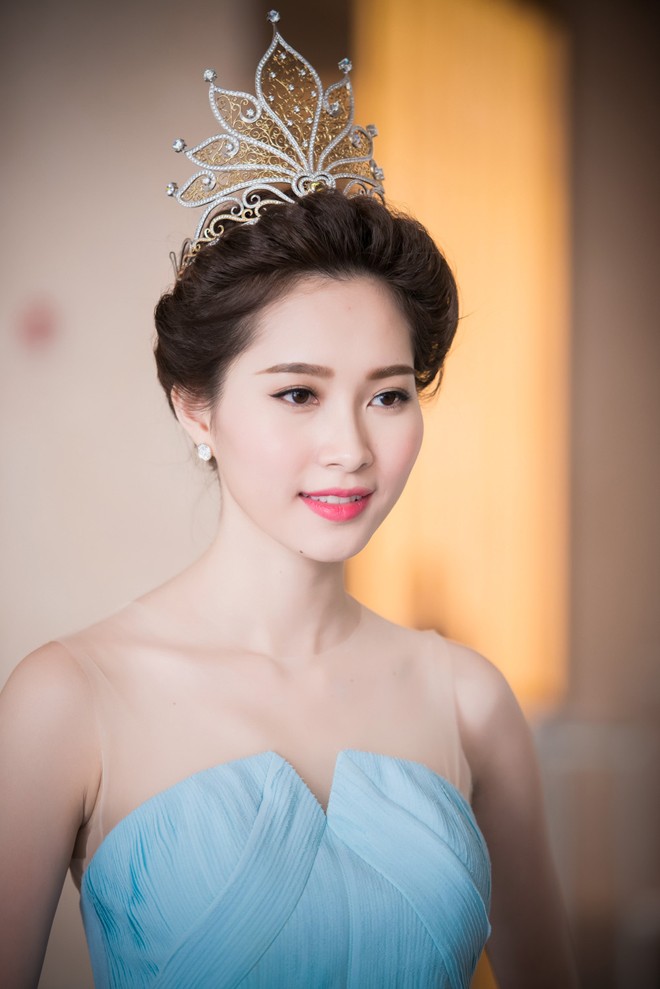 Hoa hậu Đặng Thu Thảo: Chờ thí sinh Hoa hậu Việt Nam 2014 tỏa sáng - ảnh 1