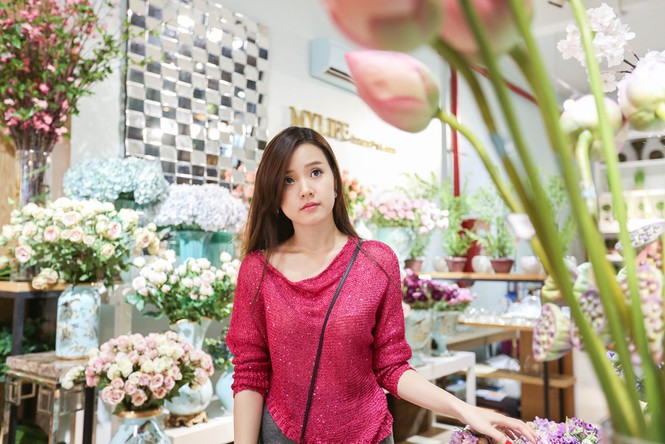 Hotgirl Midu được chồng sắp cưới đưa đi dự tiệc bằng siêu xe - ảnh 6
