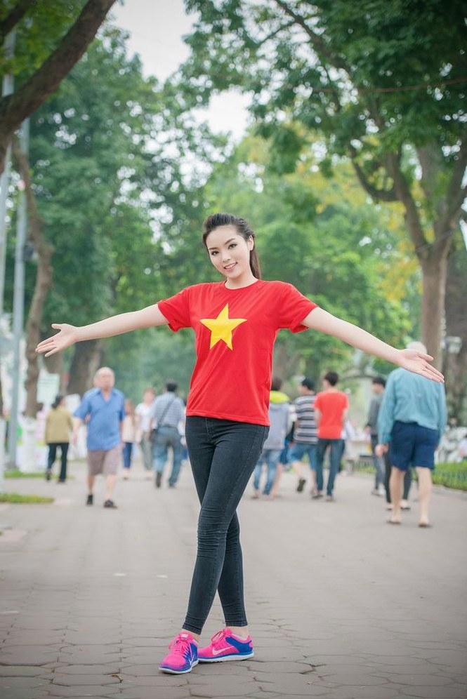 Hoa hậu Kỳ Duyên năng động chạy bộ quanh hồ Hoàn Kiếm - ảnh 12