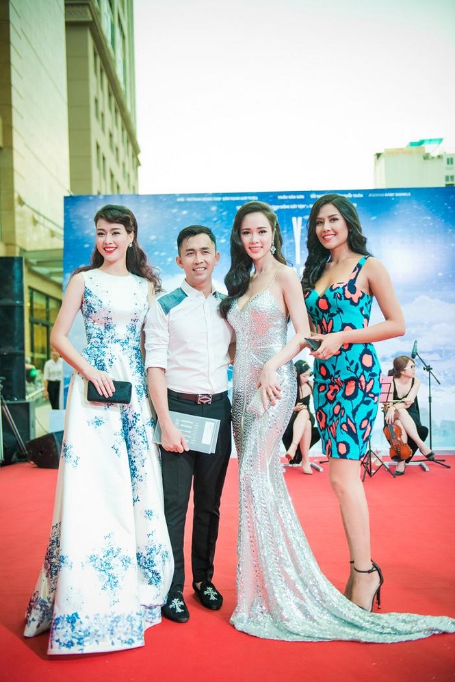 Vũ Ngọc Anh gợi cảm sánh vai cùng Trần Bảo Sơn - ảnh 12