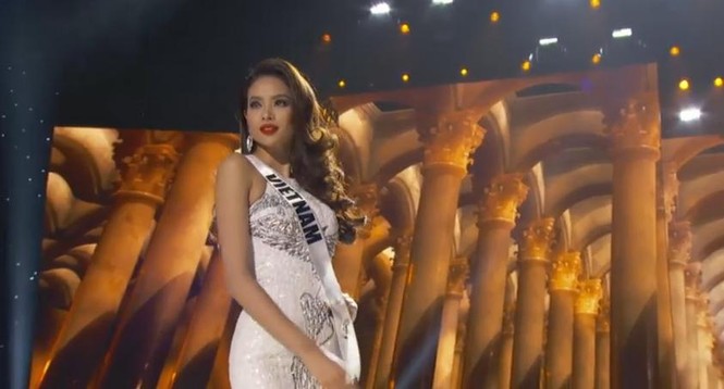 Phạm Hương lộng lẫy, tự tin ở bán kết Miss Universe - ảnh 6