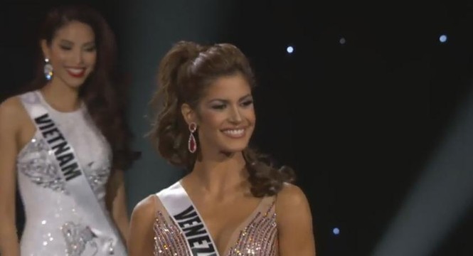Phạm Hương lộng lẫy, tự tin ở bán kết Miss Universe - ảnh 7