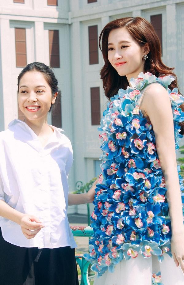 Hoa hậu Thu Thảo xinh đẹp với váy kết hàng trăm hoa lan - ảnh 4