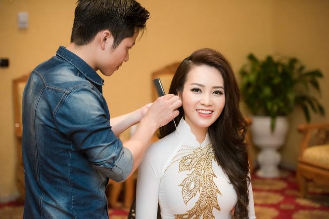 Á hậu Thụy Vân đẹp 'không tì vết' trên ghế giám khảo - ảnh 5