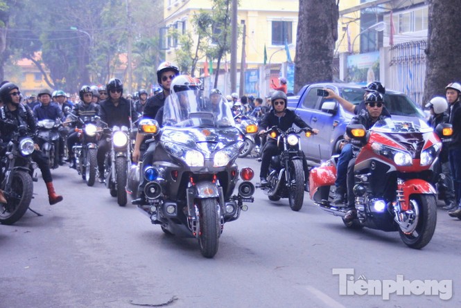 Dàn mô-tô hộ tống Trần Lập về nơi an nghỉ cuối cùng - ảnh 14