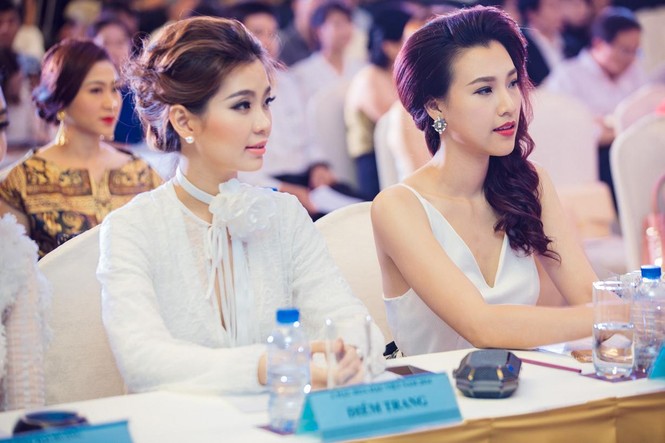 Á hậu Diễm Trang giấu bụng bầu với váy ren xuyên thấu - ảnh 8
