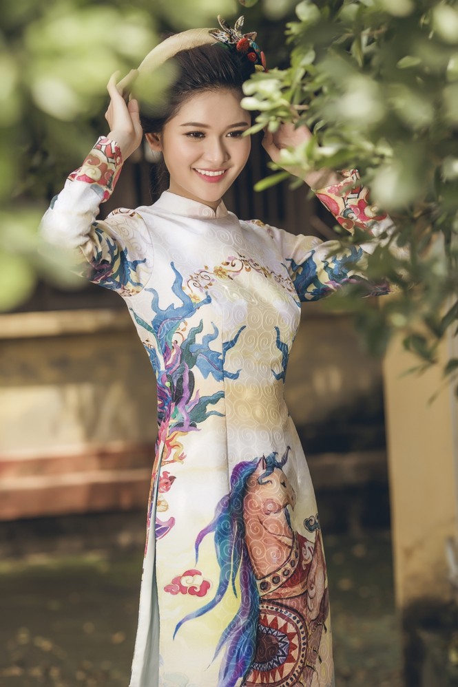 Á hậu Thùy Dung hoá cô Tấm xinh đẹp với áo dài cách điệu - ảnh 10
