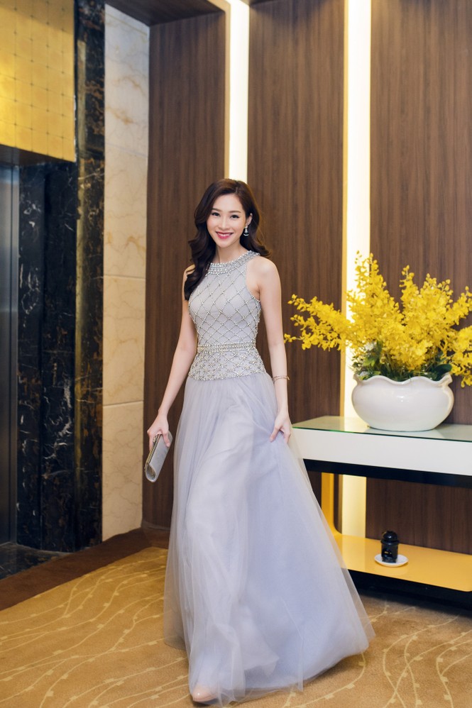 Hoa hậu Thu Thảo đài các như công chúa - ảnh 4