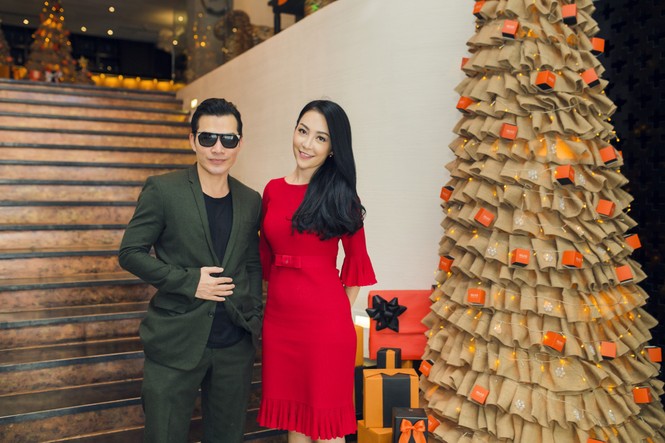 Diễm My trẻ trung mừng sinh nhật tuổi 54 bên bạn bè - ảnh 10