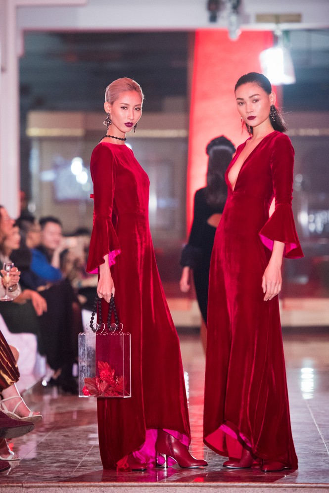Hoa hậu Thu Thủy đầy cuốn hút khi làm vedette trên sàn diễn - ảnh 3