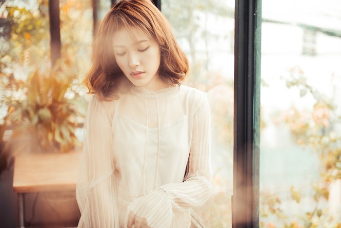 'Bạn gái Sơn Tùng' khoe nhan sắc hút hồn trong bộ ảnh mới - ảnh 1