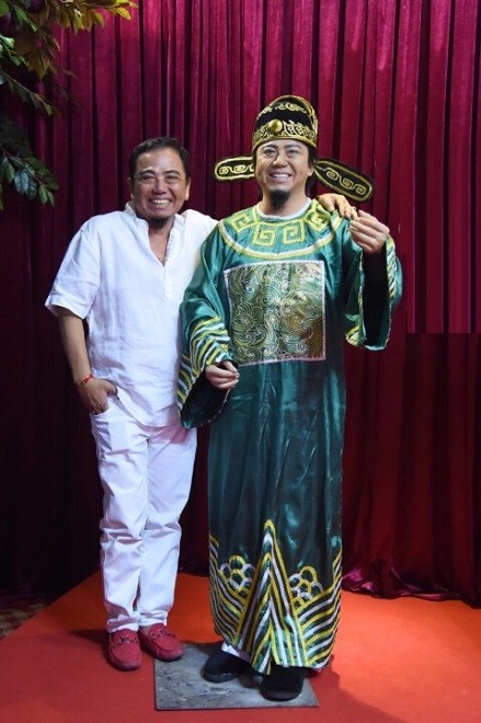 nghệ sĩ hồng tơ - ảnh 1