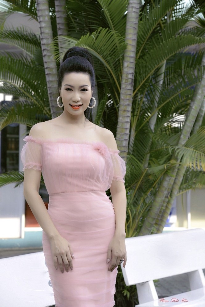 á hậu trịnh kim chi - ảnh 1