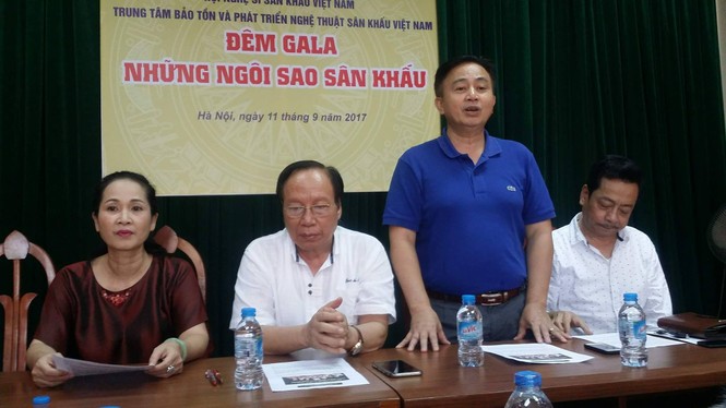 NSND Hương Bông, Hoàng Dũng hội ngộ trong gala Ngôi sao sân khấu - ảnh 1