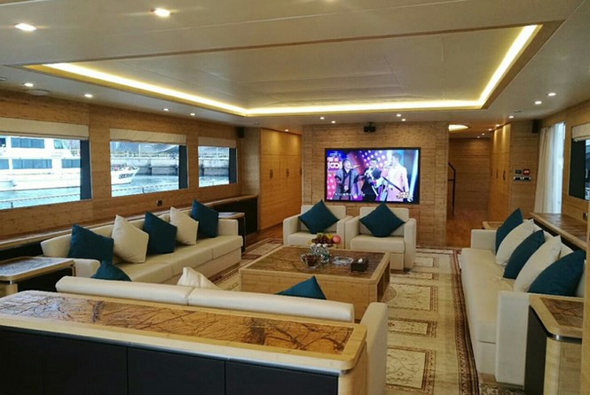 Bên trong du thuyền của Thành Long - ảnh 2