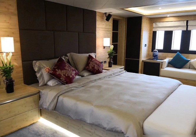 Bên trong du thuyền của Thành Long - ảnh 4