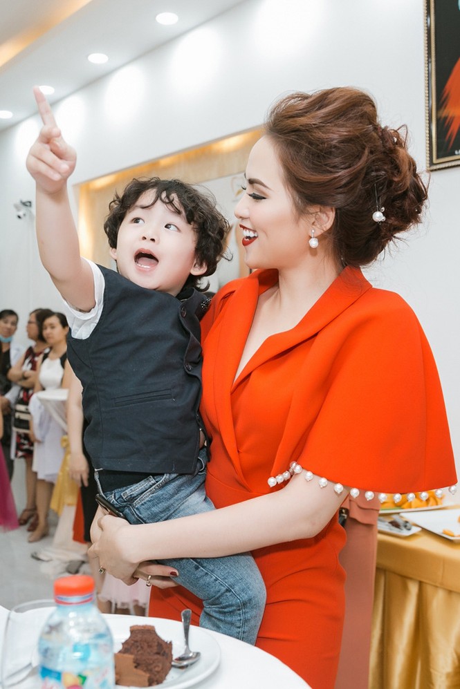 Bình Minh vui vẻ hội ngộ dàn sao sau ồn ào với Trương Quỳnh Anh - ảnh 9