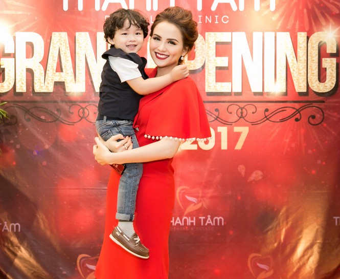 Bình Minh vui vẻ hội ngộ dàn sao sau ồn ào với Trương Quỳnh Anh - ảnh 4