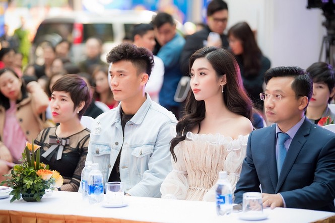 Cư dân mạng lại 'dậy sóng' khi Bùi Tiến Dũng xuất hiện bên HH Mỹ Linh - ảnh 5