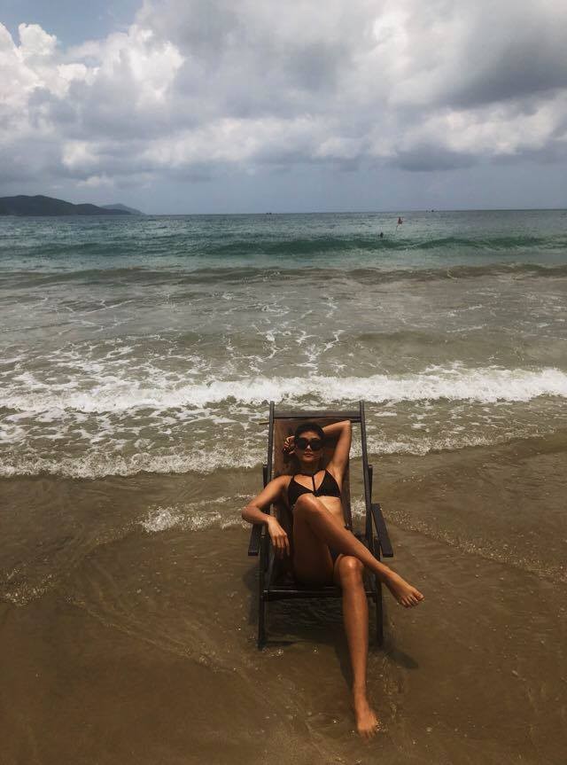 H'Hen Niê gây sốt khi lần đầu khoe vóc dáng gợi cảm với bikini - ảnh 6