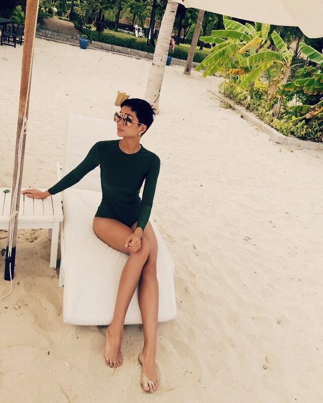 H'Hen Niê gây sốt khi lần đầu khoe vóc dáng gợi cảm với bikini - ảnh 1