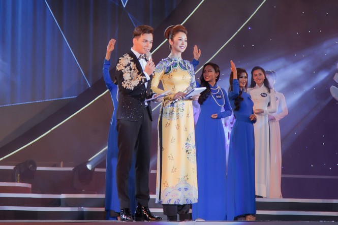 Jennifer Phạm mặc xuyên thấu, 'lấn át' dàn thí sinh Hoa hậu biển toàn cầu - ảnh 6