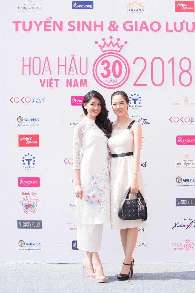 Hoa hậu Mai Phương đẹp mặn mà, 'tái xuất' sau 16 năm đăng quang - ảnh 1