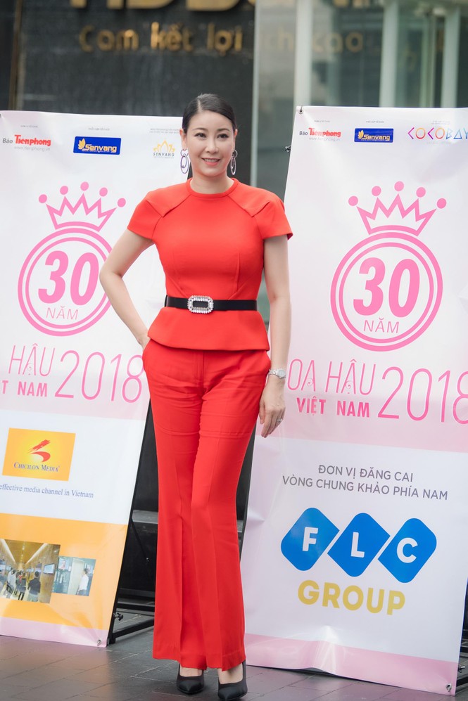 Bùi Bích Phương, Hà Kiều Anh, Đỗ Mỹ Linh lộng lẫy tại Sơ khảo Hoa hậu - ảnh 1