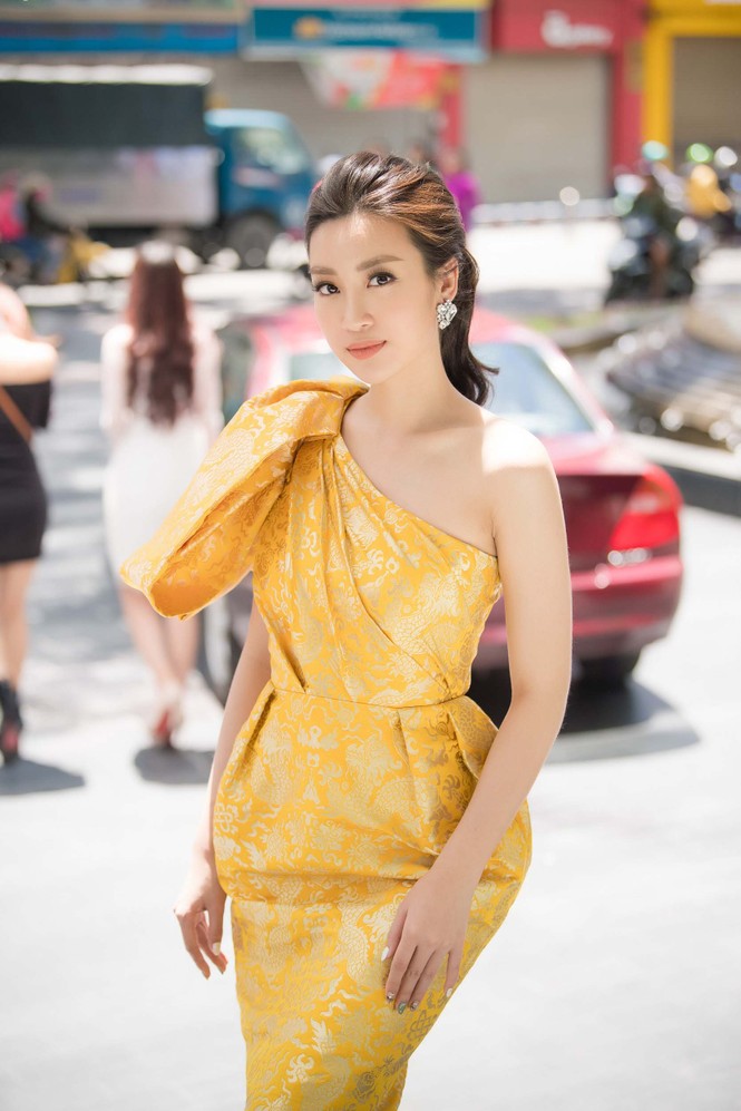 Bùi Bích Phương, Hà Kiều Anh, Đỗ Mỹ Linh lộng lẫy tại Sơ khảo Hoa hậu - ảnh 5