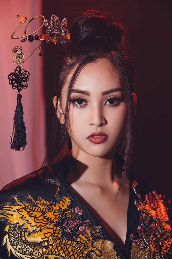 Tiểu Vy vào vòng 2 phần thi tài năng sau hát 'Lạc trôi' của Sơn Tùng - ảnh 2