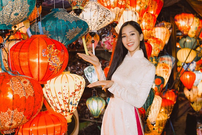 Tiểu Vy nóng bỏng trên biển trong clip tự giới thiệu ở Miss World - ảnh 13