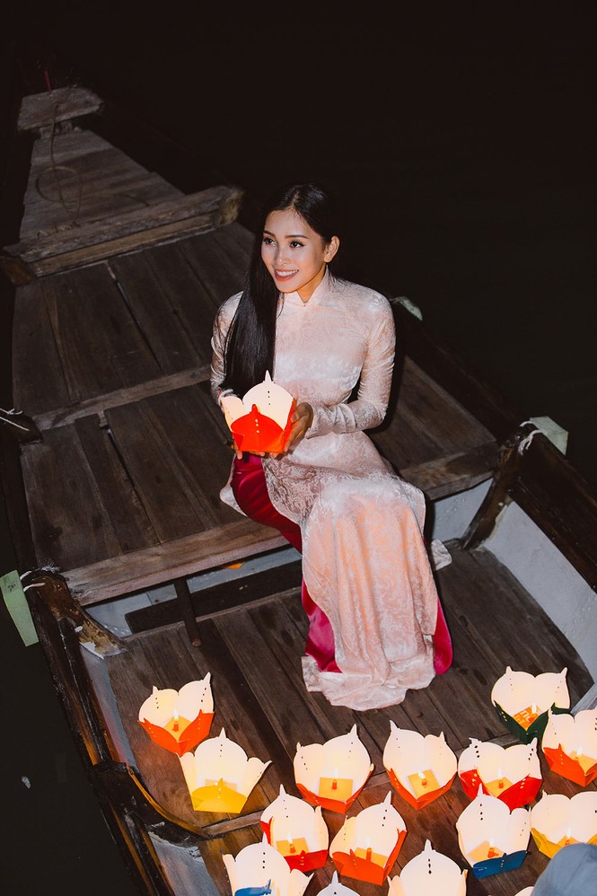 Tiểu Vy nóng bỏng trên biển trong clip tự giới thiệu ở Miss World - ảnh 14