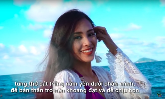 Tiểu Vy nóng bỏng trên biển trong clip tự giới thiệu ở Miss World - ảnh 1