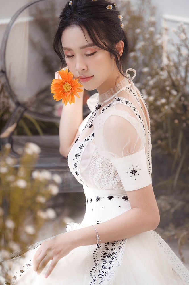 Á hậu Thuý An tái xuất xinh đẹp, hé lộ kế hoạch thi sắc đẹp quốc tế - ảnh 10