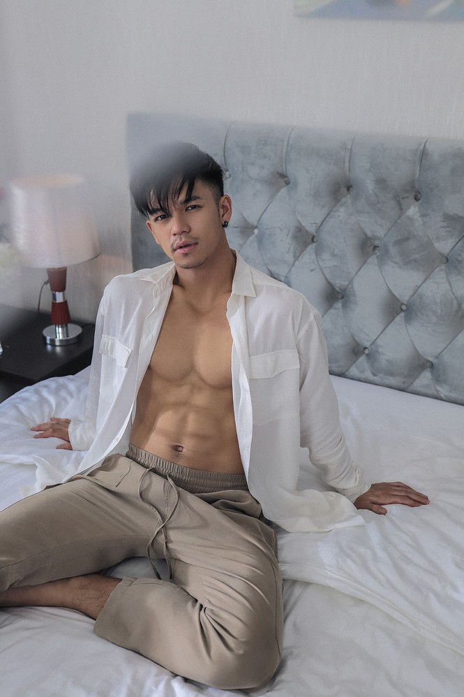 Trọng Hiếu khoe sáu múi bên 'cô gái lạ' trong MV dịp Valentine trắng - ảnh 4