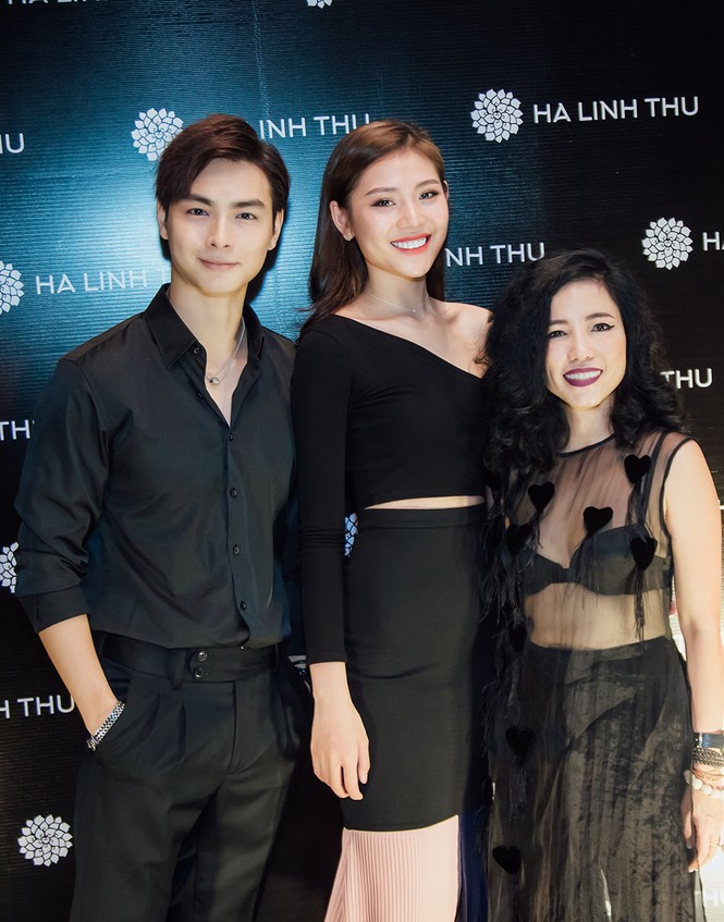 Hoa hậu Mai Phương Thuý mặc váy lụa đen khoe đường cong quyến rũ - ảnh 11