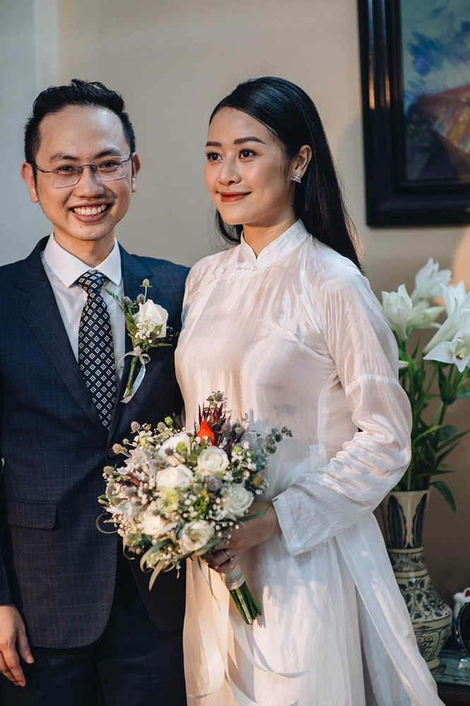 MC Phí Linh xinh đẹp trong lễ ăn hỏi với phó trưởng phòng VTV - ảnh 8