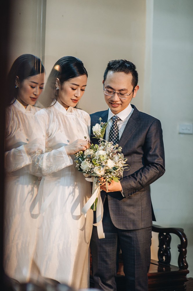 MC Phí Linh xinh đẹp trong lễ ăn hỏi với phó trưởng phòng VTV - ảnh 9