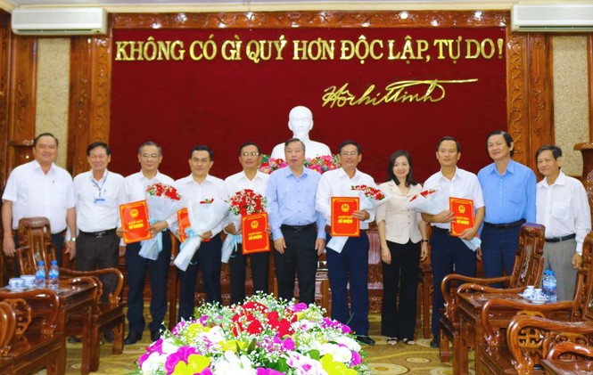 Điều động, bổ nhiệm nhân sự 10 địa phương - ảnh 5