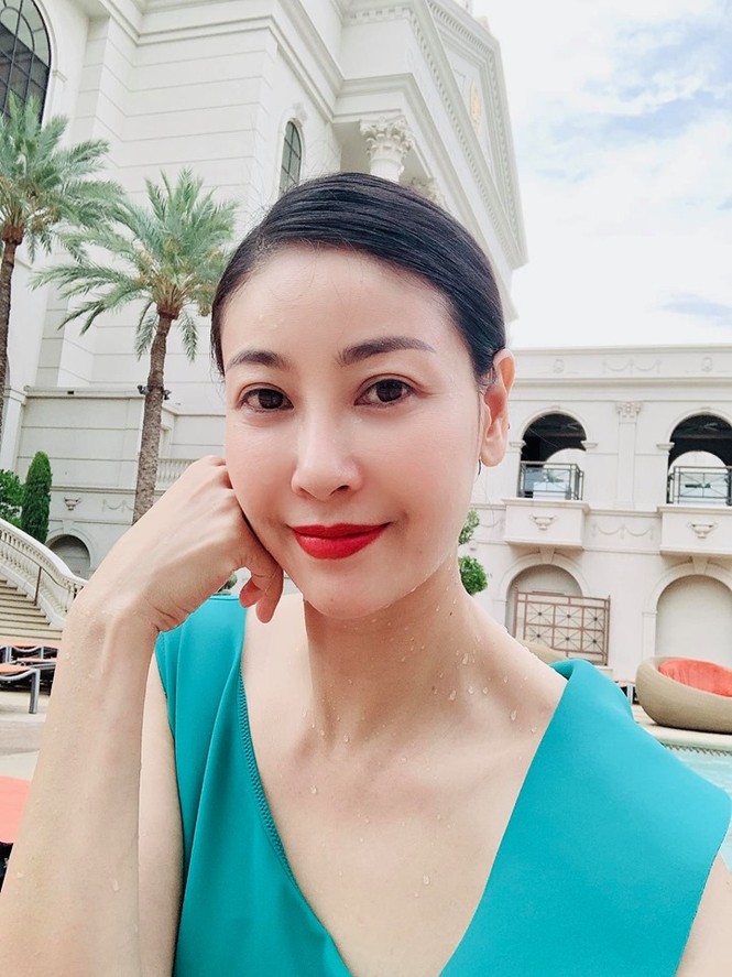 Á hậu Thanh Tú, Hoa hậu Hà Kiều Anh 'thiêu đốt' bãi biển với bikini - ảnh 4